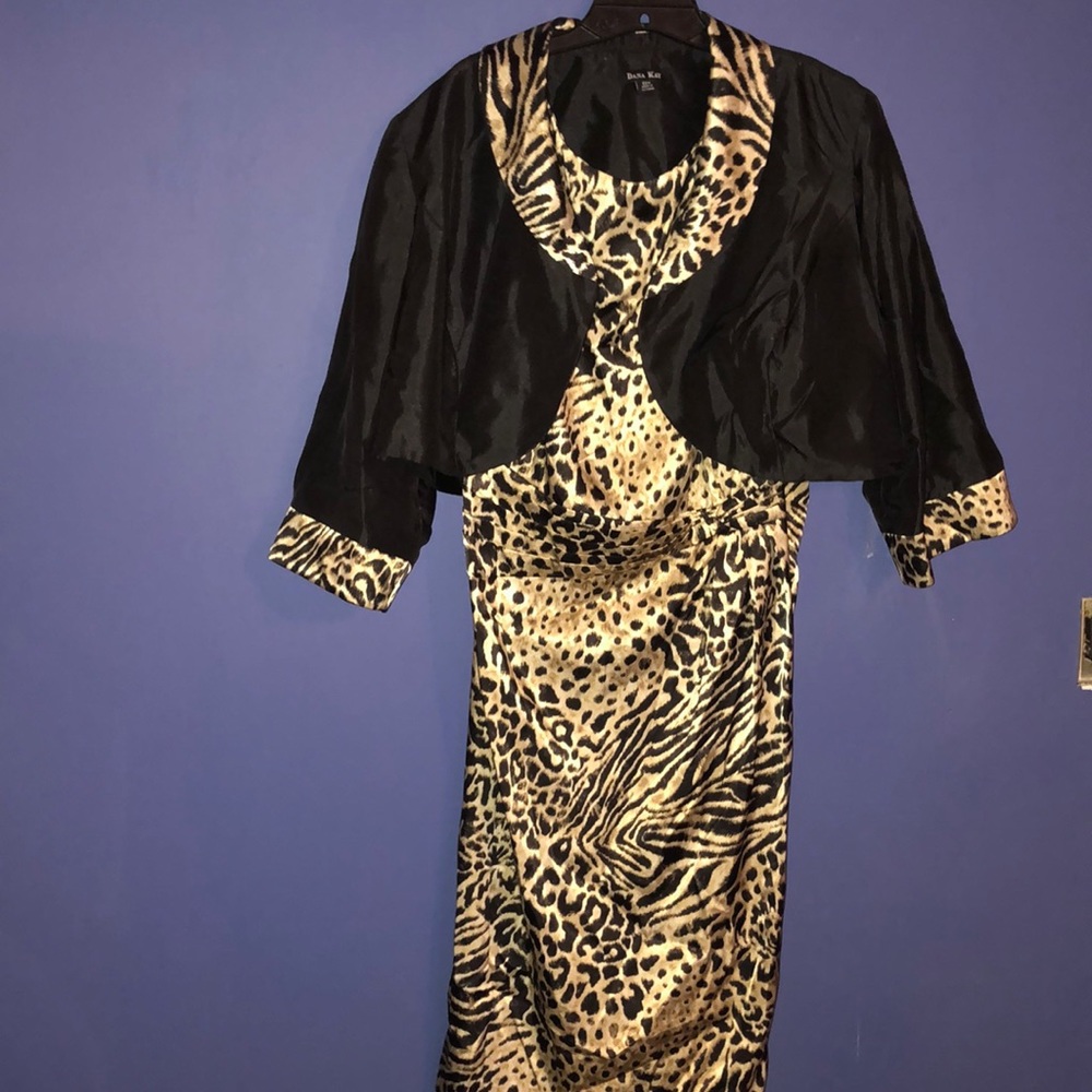 Two piece animal print dress. Size 22w